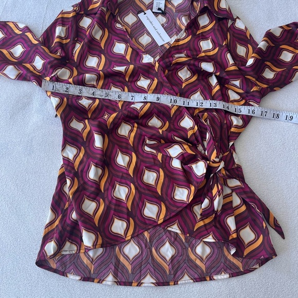 NWT Cupcakes & Cashmere Retro Geo Print Faux Wrap Blouse XS - Picture 9 of 13